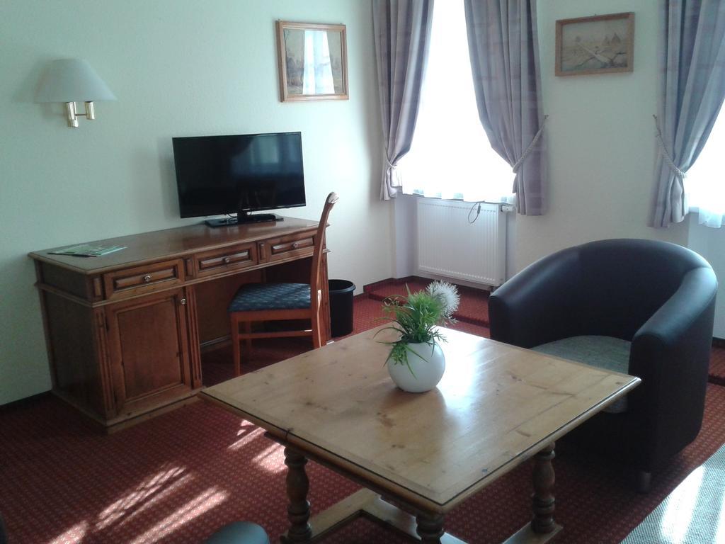 Garni-Hotel Zum Alten Ratskeller Vetschau Phòng bức ảnh