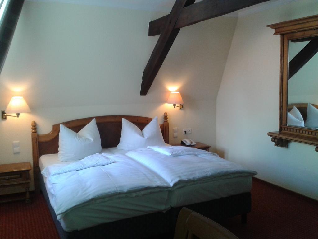 Garni-Hotel Zum Alten Ratskeller Vetschau Ngoại thất bức ảnh