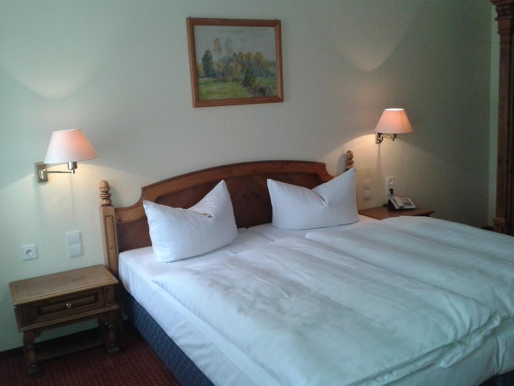 Garni-Hotel Zum Alten Ratskeller Vetschau Ngoại thất bức ảnh