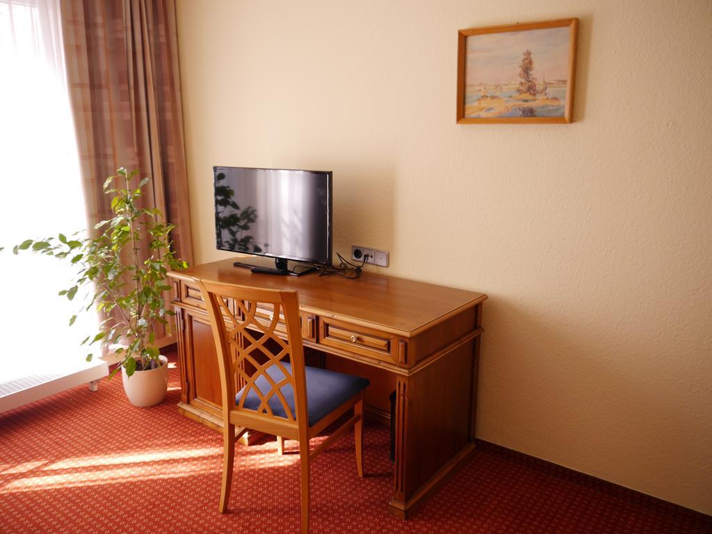 Garni-Hotel Zum Alten Ratskeller Vetschau Ngoại thất bức ảnh