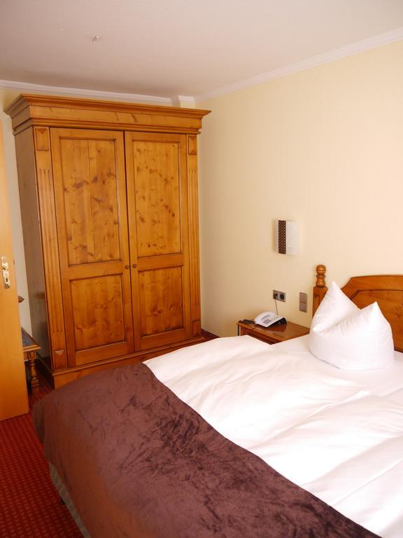 Garni-Hotel Zum Alten Ratskeller Vetschau Ngoại thất bức ảnh