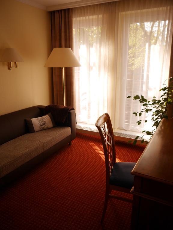 Garni-Hotel Zum Alten Ratskeller Vetschau Ngoại thất bức ảnh