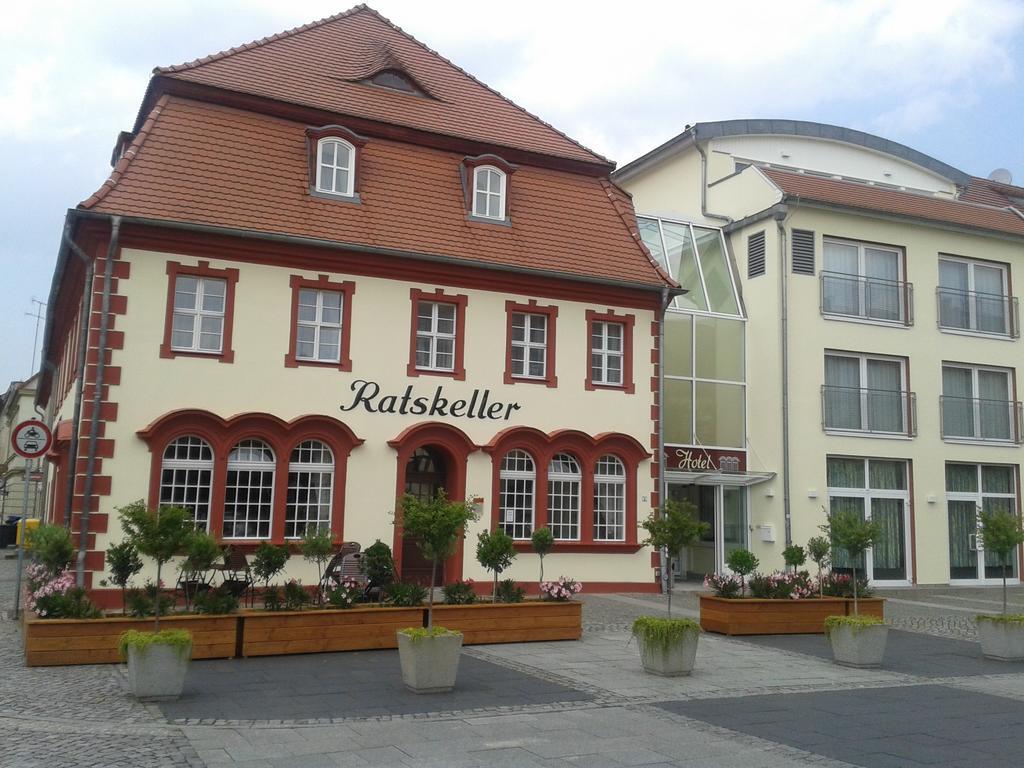 Garni-Hotel Zum Alten Ratskeller Vetschau Ngoại thất bức ảnh