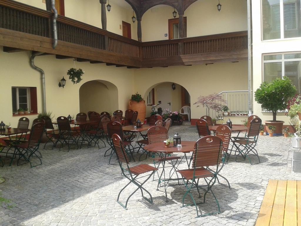 Garni-Hotel Zum Alten Ratskeller Vetschau Ngoại thất bức ảnh